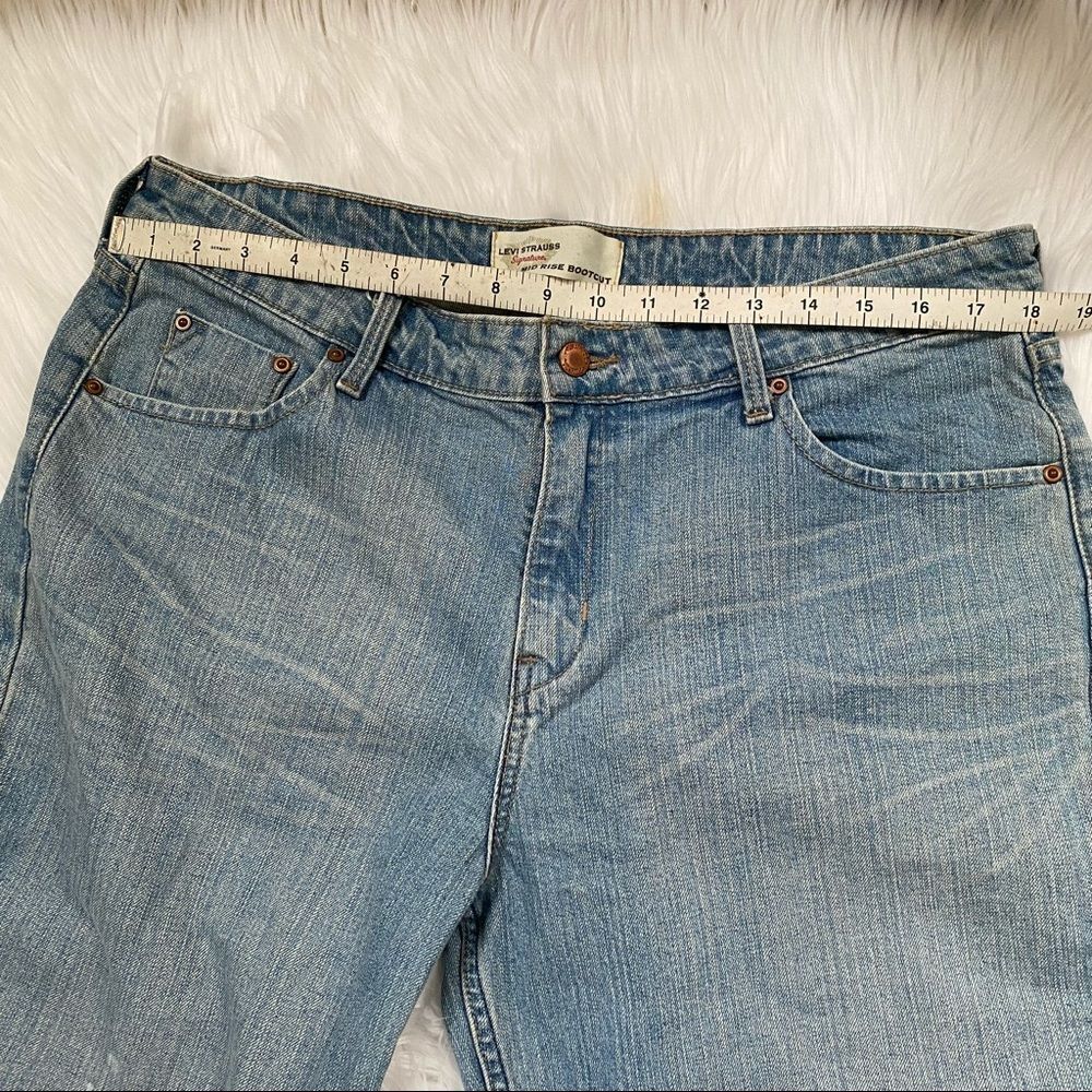 Levi's Light Wash Blue Mid Rise Bootcut Jeans 16L - Picture 14 of 16